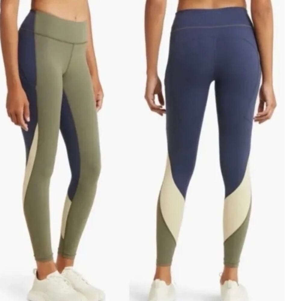 NWT Outdoor Voices Zoom 7/8 Leggings Tea Tree Dark Sky/Wheat Small